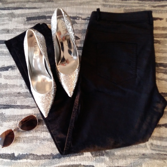 Guess Heels in silver metallic finish - Size: 6M - Picture 8 of 8